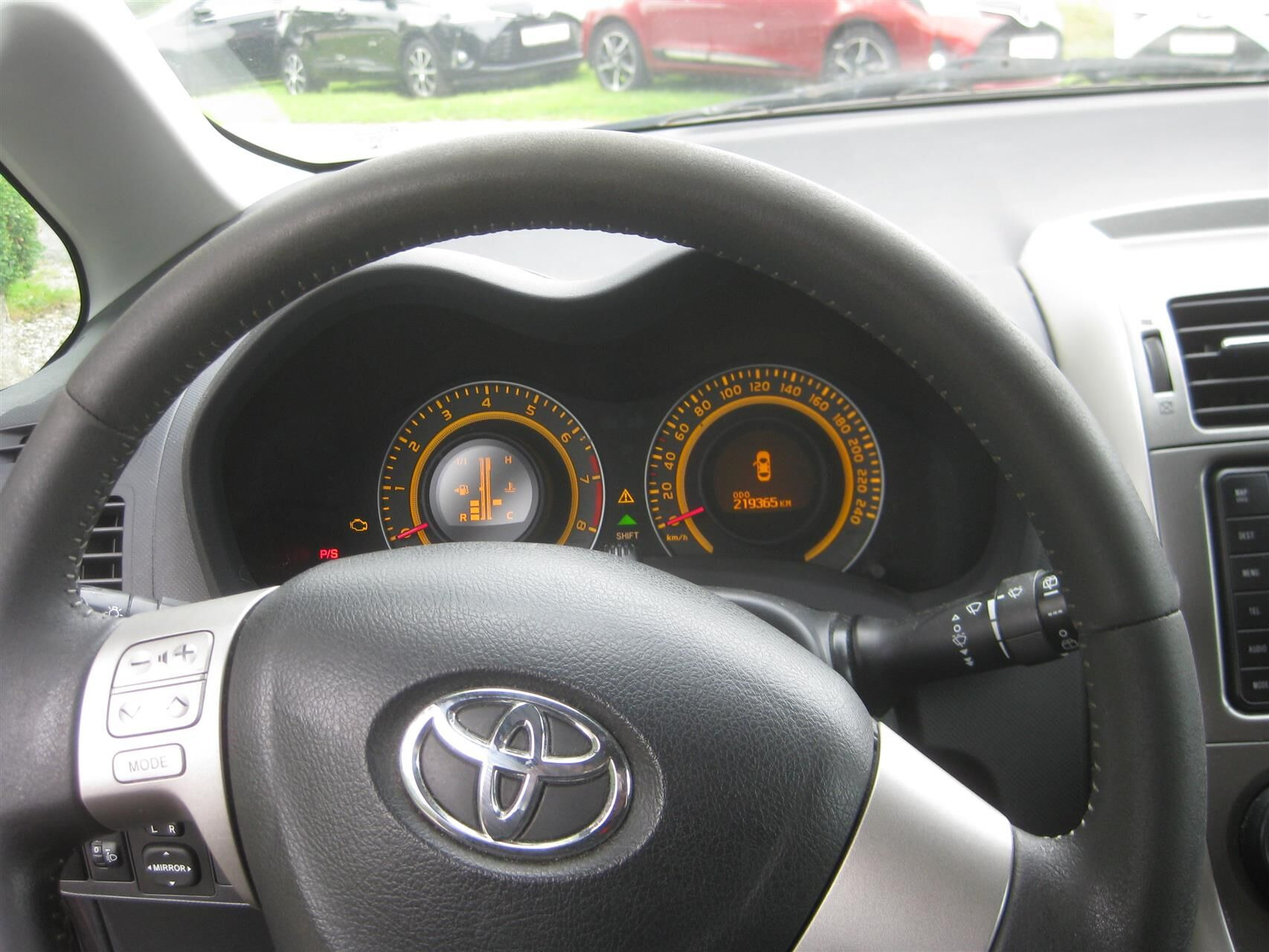 Sort Toyota Auris fra 2009
