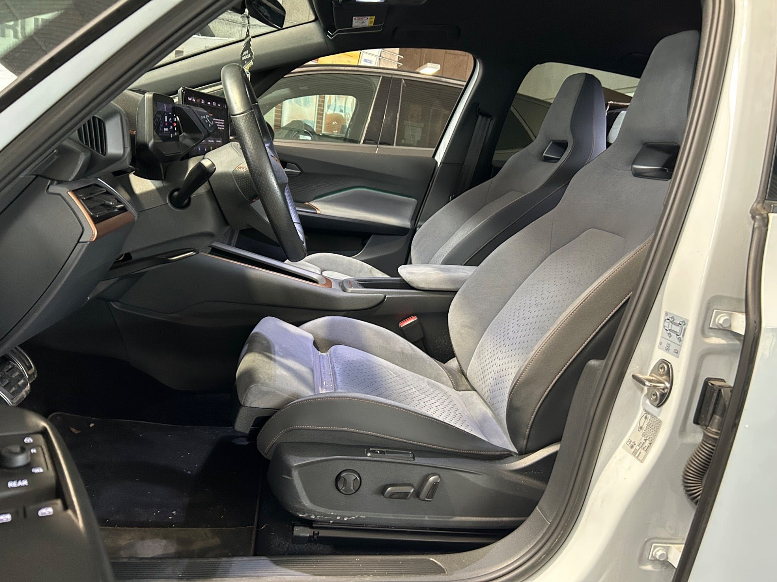 Hvid Cupra Born fra 2022