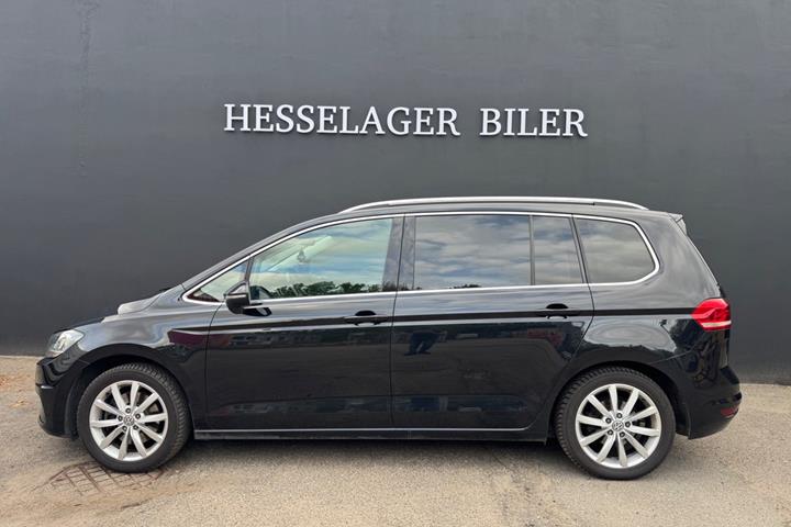Sort VW Touran fra 2018