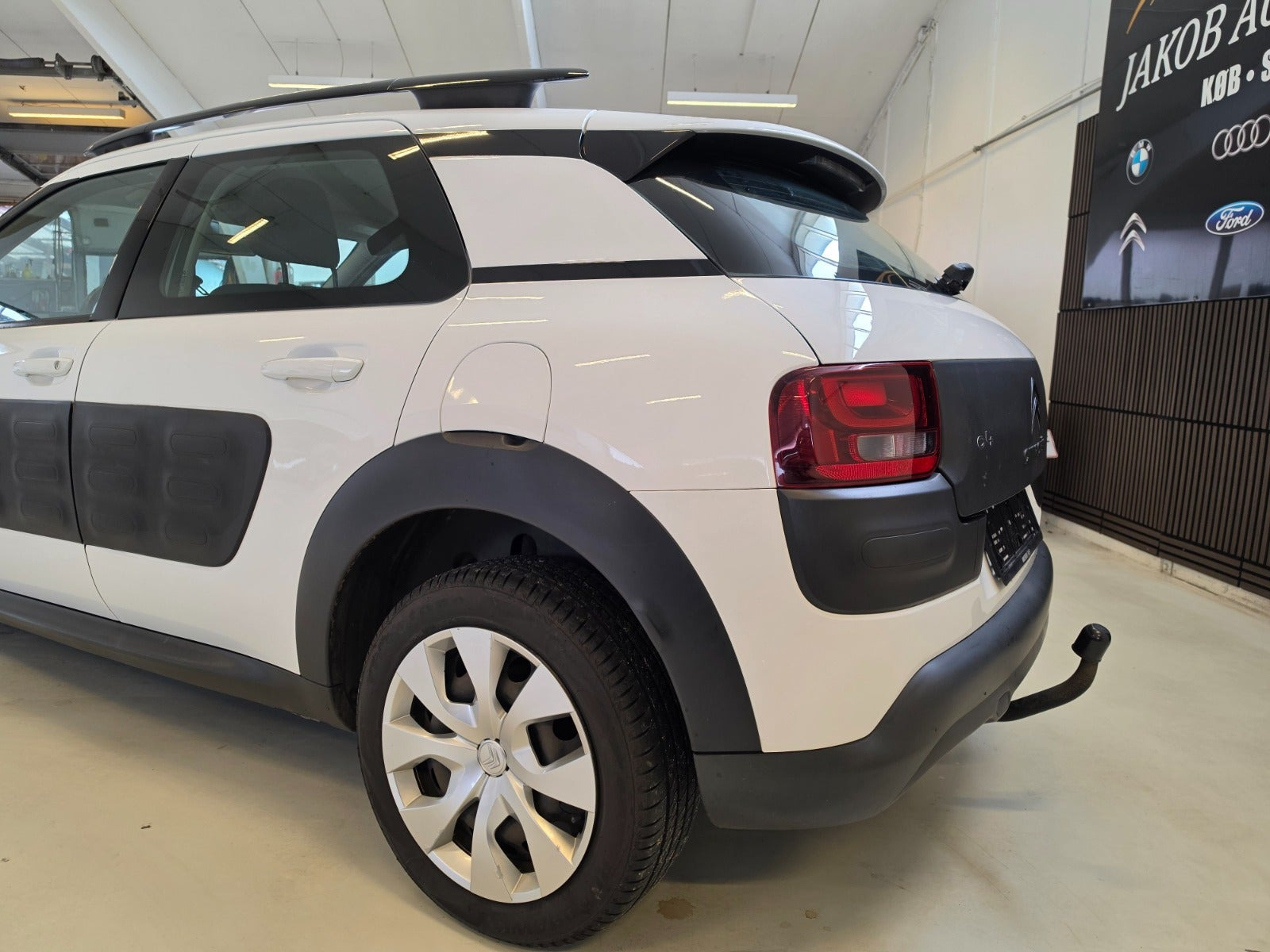 Hvid Citroën C4 Cactus fra 2015
