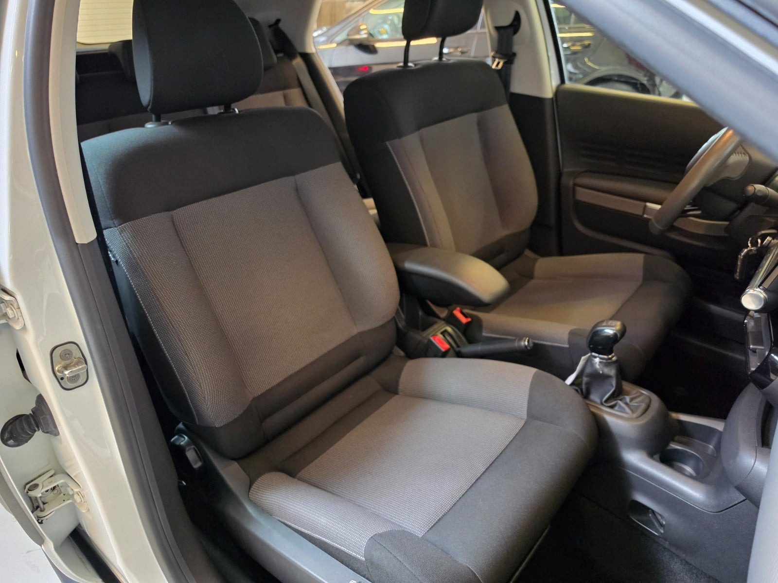 Hvid Citroën C4 Cactus fra 2015