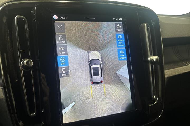 Sort Volvo XC40 fra 2023