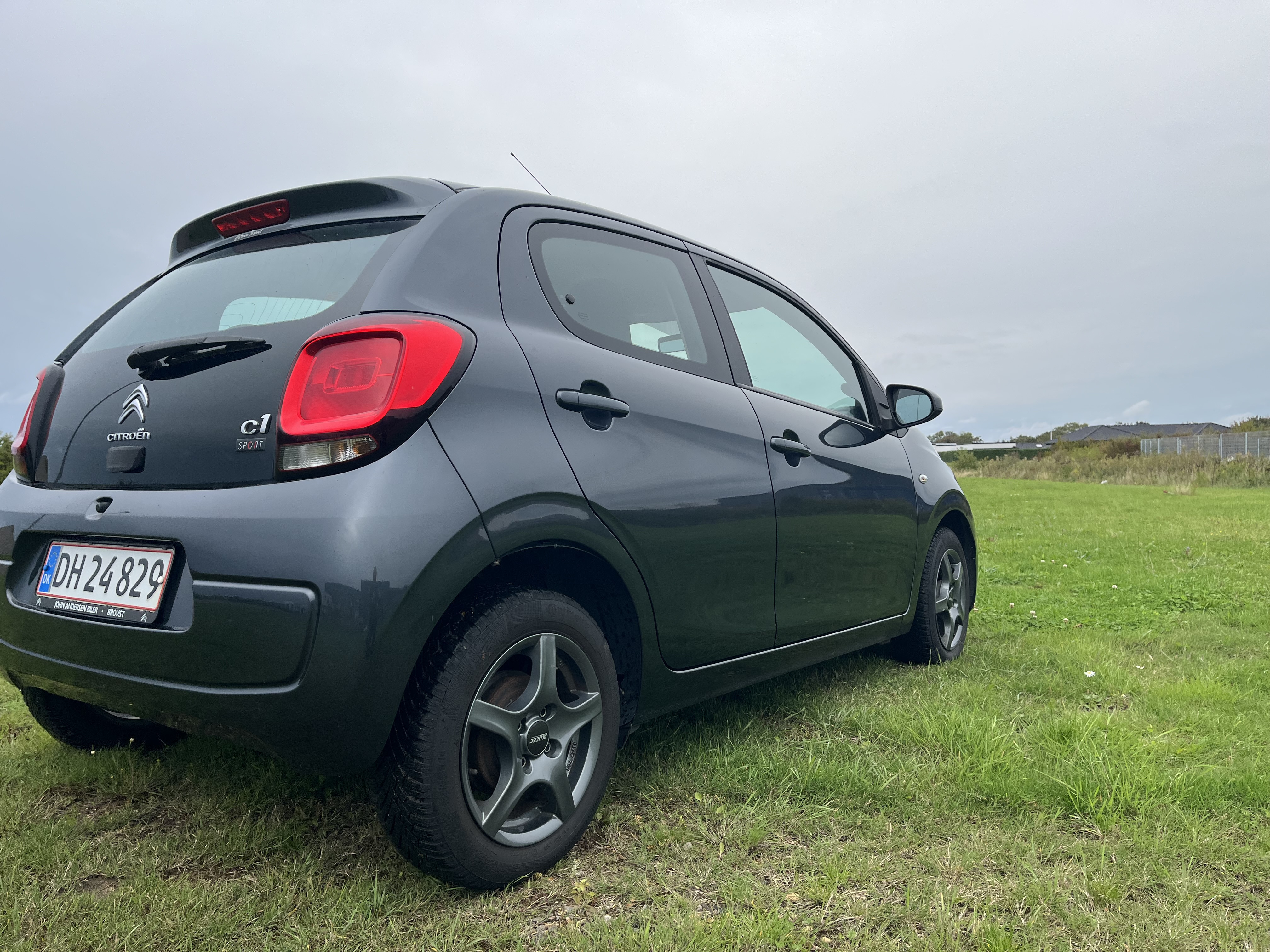 Grå Citroën C1 fra 2016