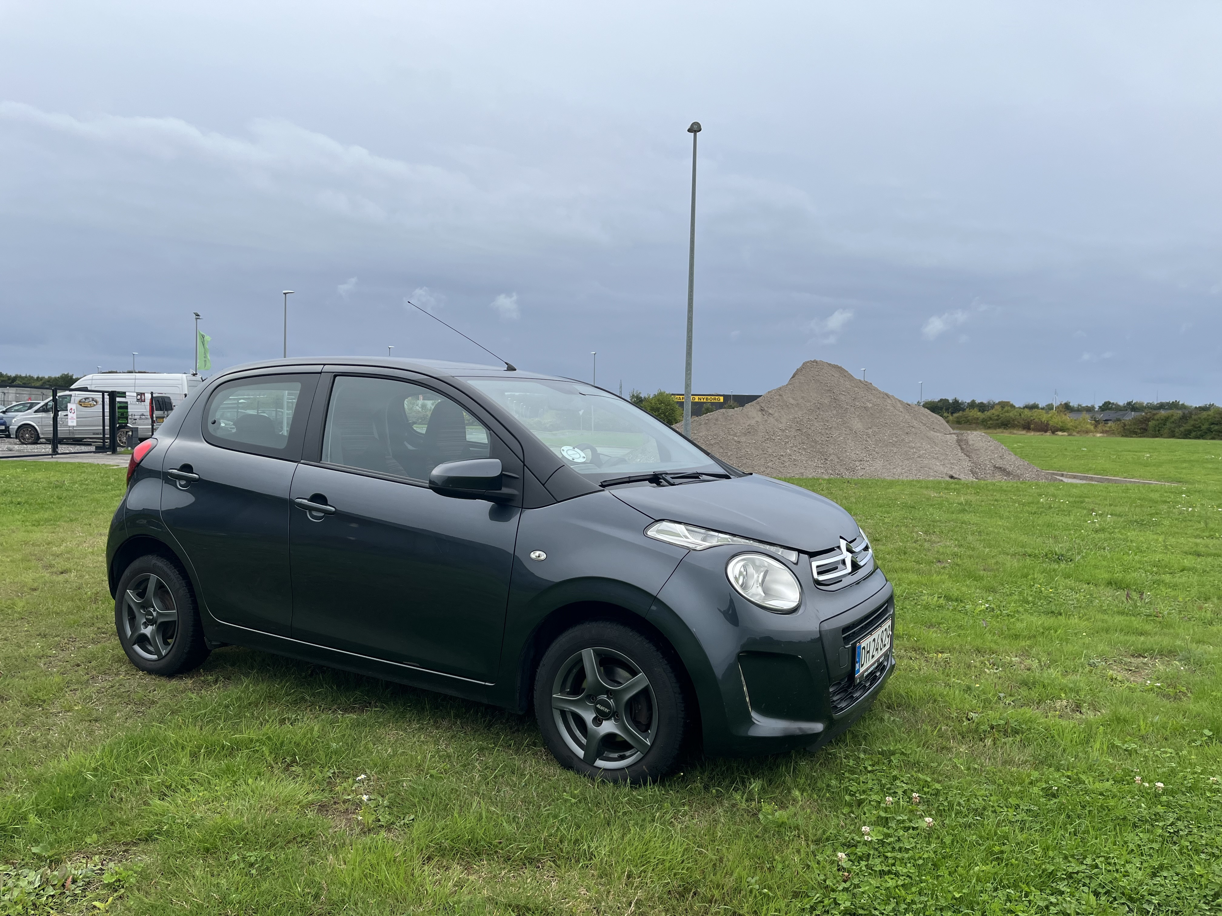 Grå Citroën C1 fra 2016