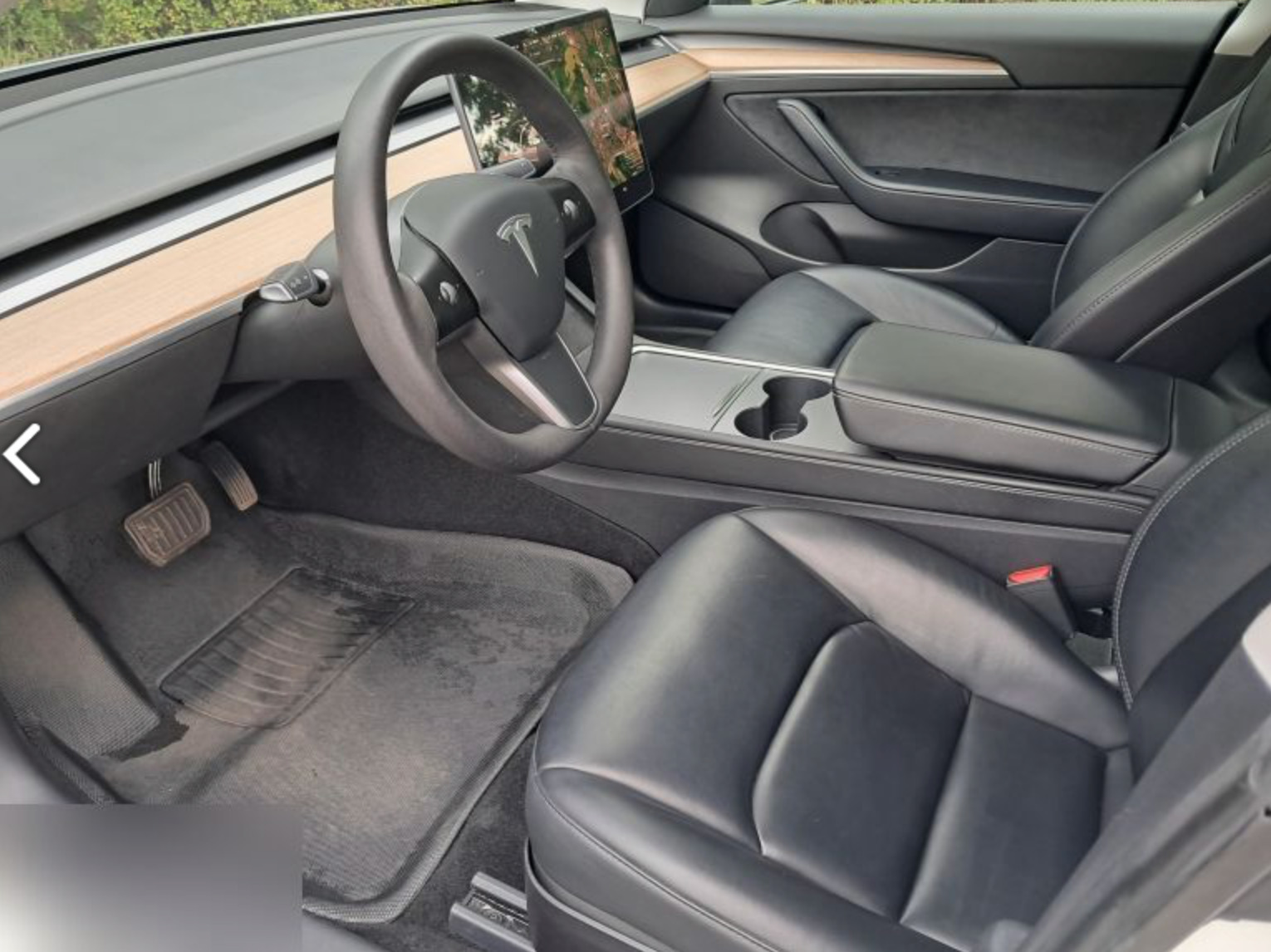 Hvid Tesla Model 3 fra 2021