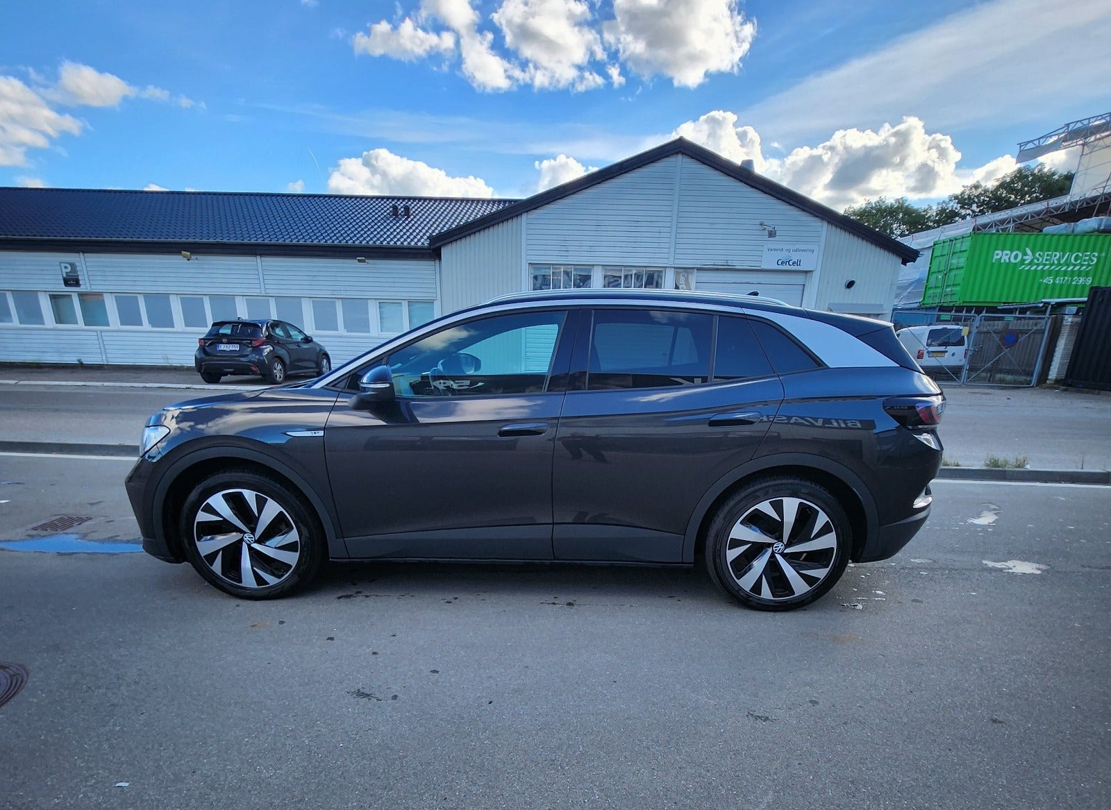Grå VW ID.4 fra 2021