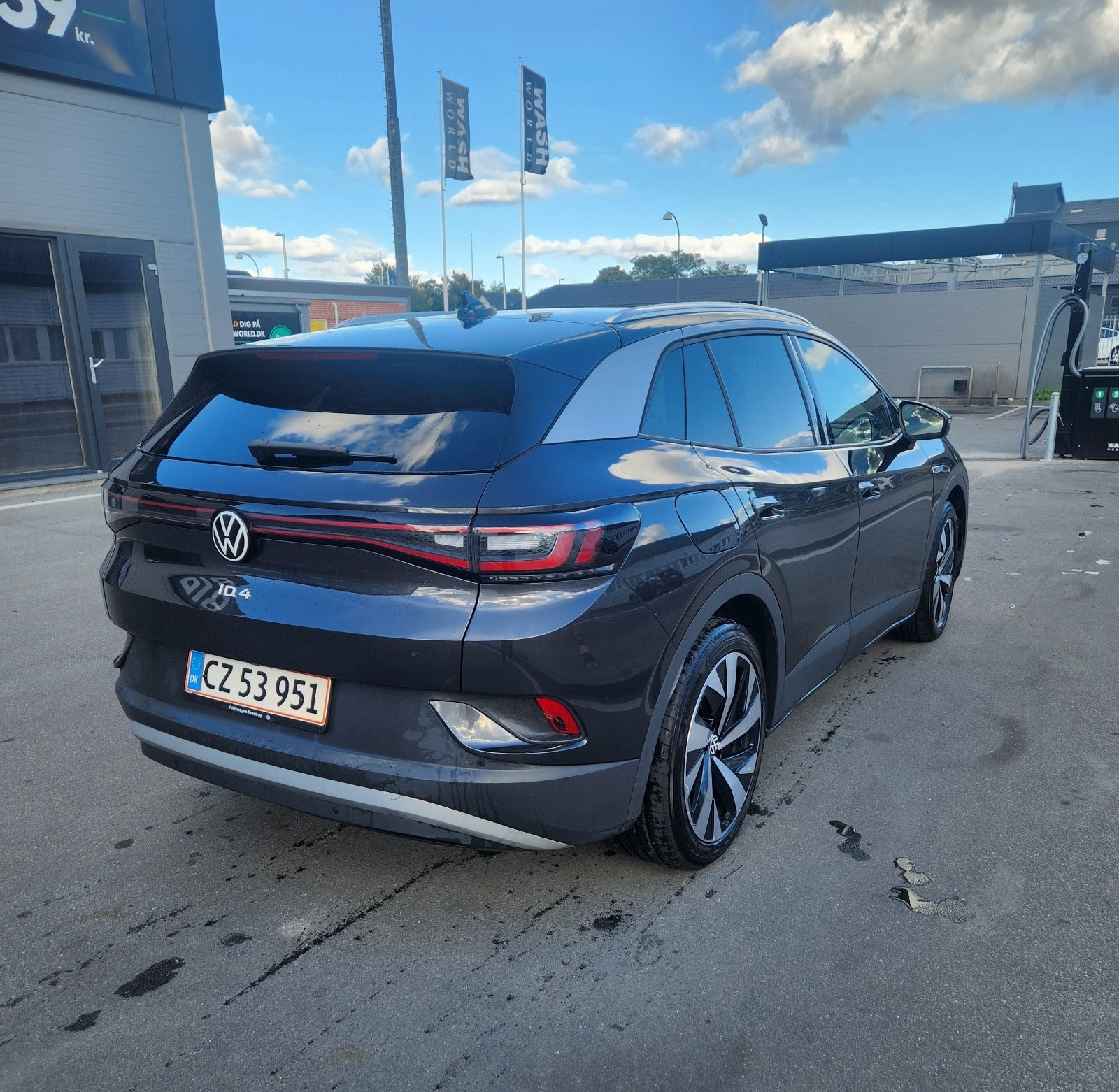 Grå VW ID.4 fra 2021