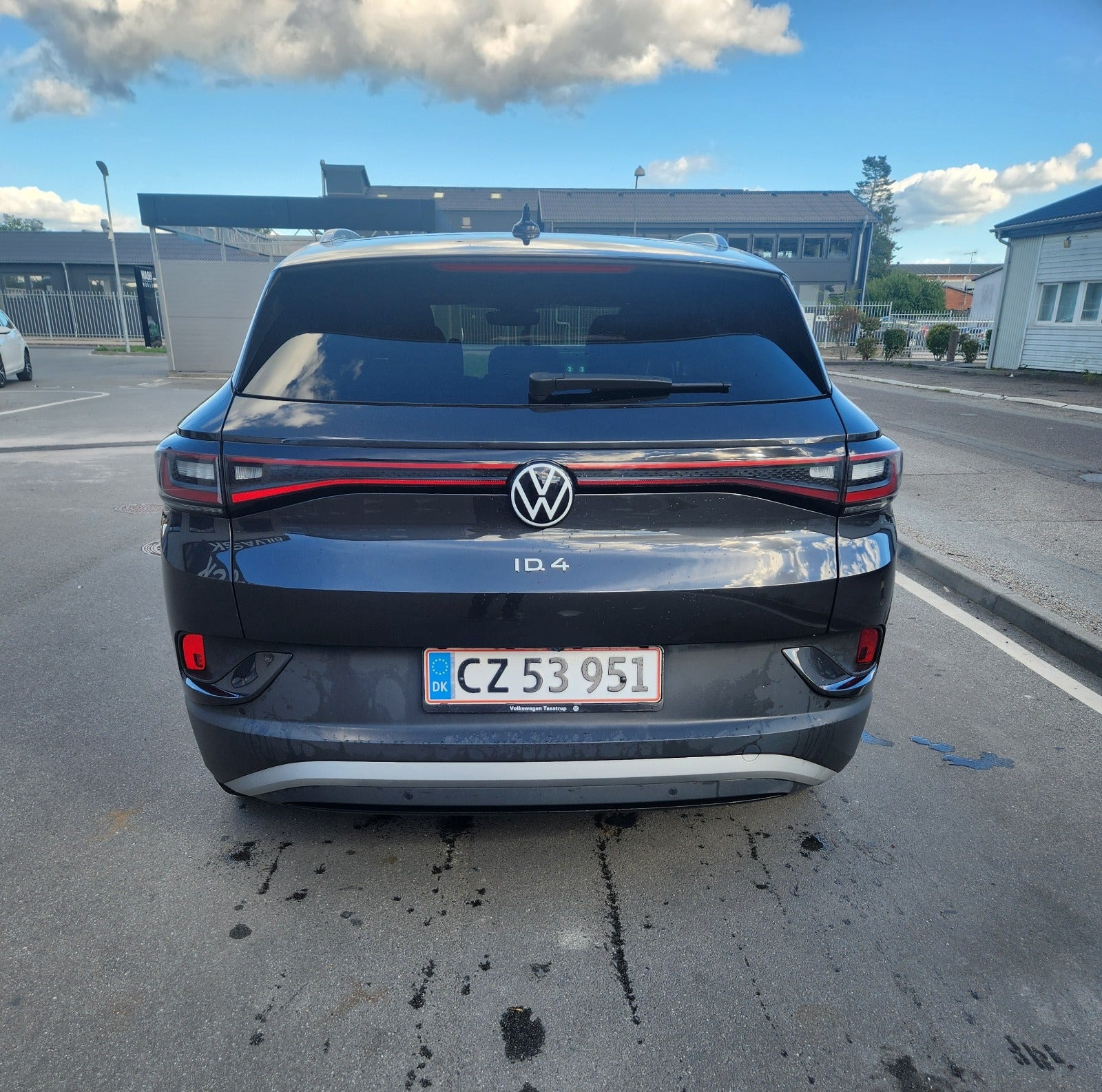 Grå VW ID.4 fra 2021