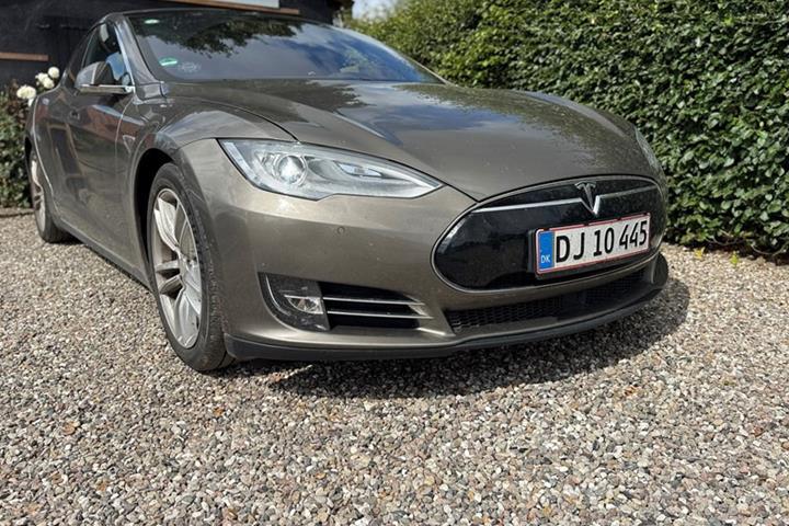 undefined Tesla Model S fra 2015