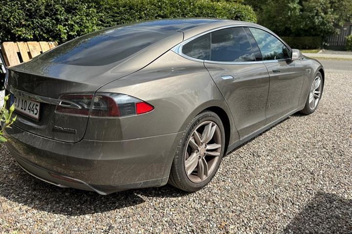 undefined Tesla Model S fra 2015