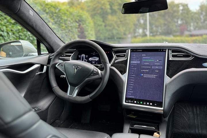 undefined Tesla Model S fra 2015