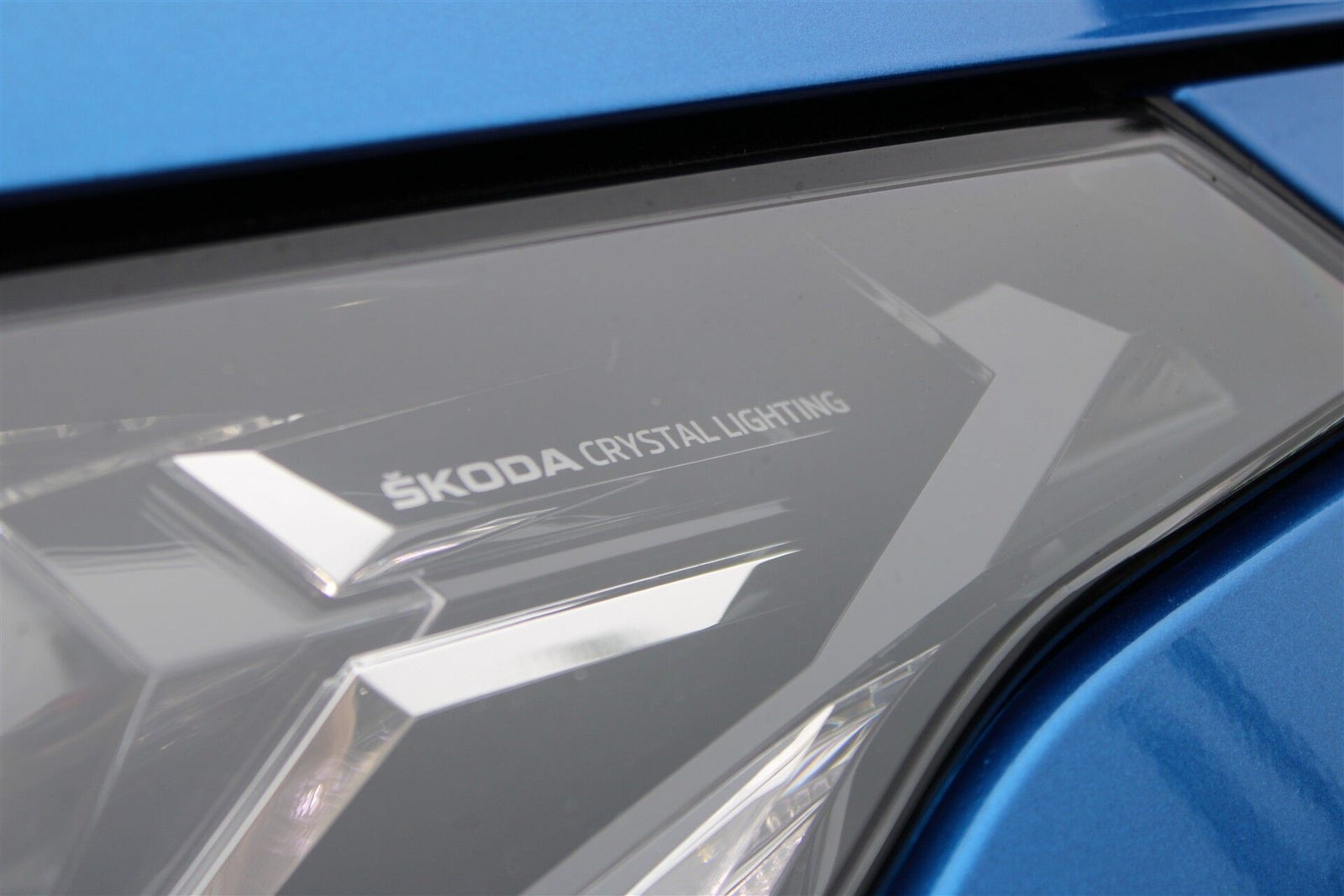 Blå Skoda Enyaq fra 2021