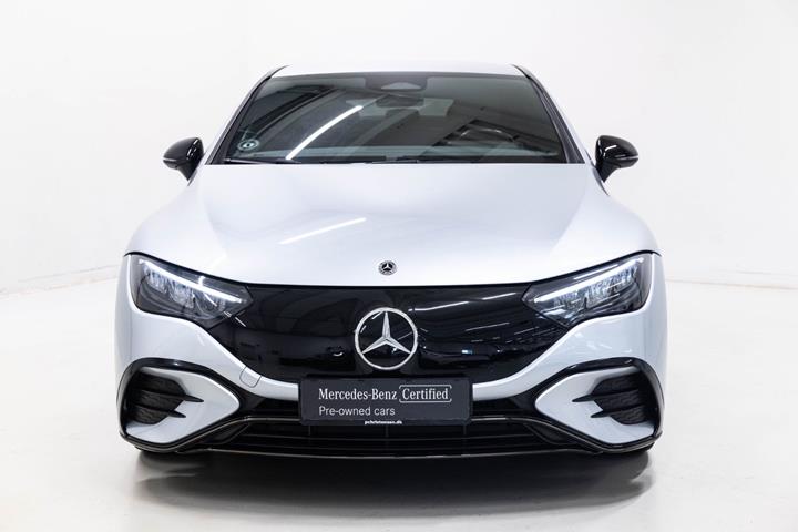 Sølv Mercedes EQE350 fra 2024