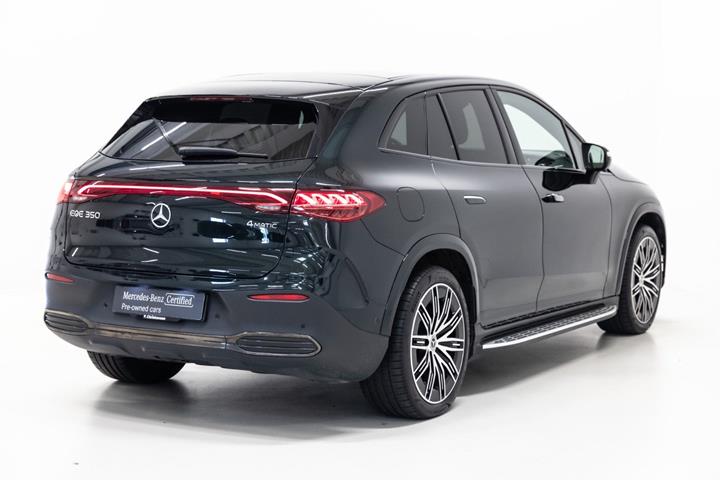 Grøn Mercedes EQE350 SUV fra 2025