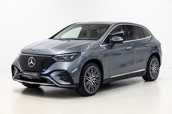 Grå Mercedes EQE350 SUV fra 2025 set udefra