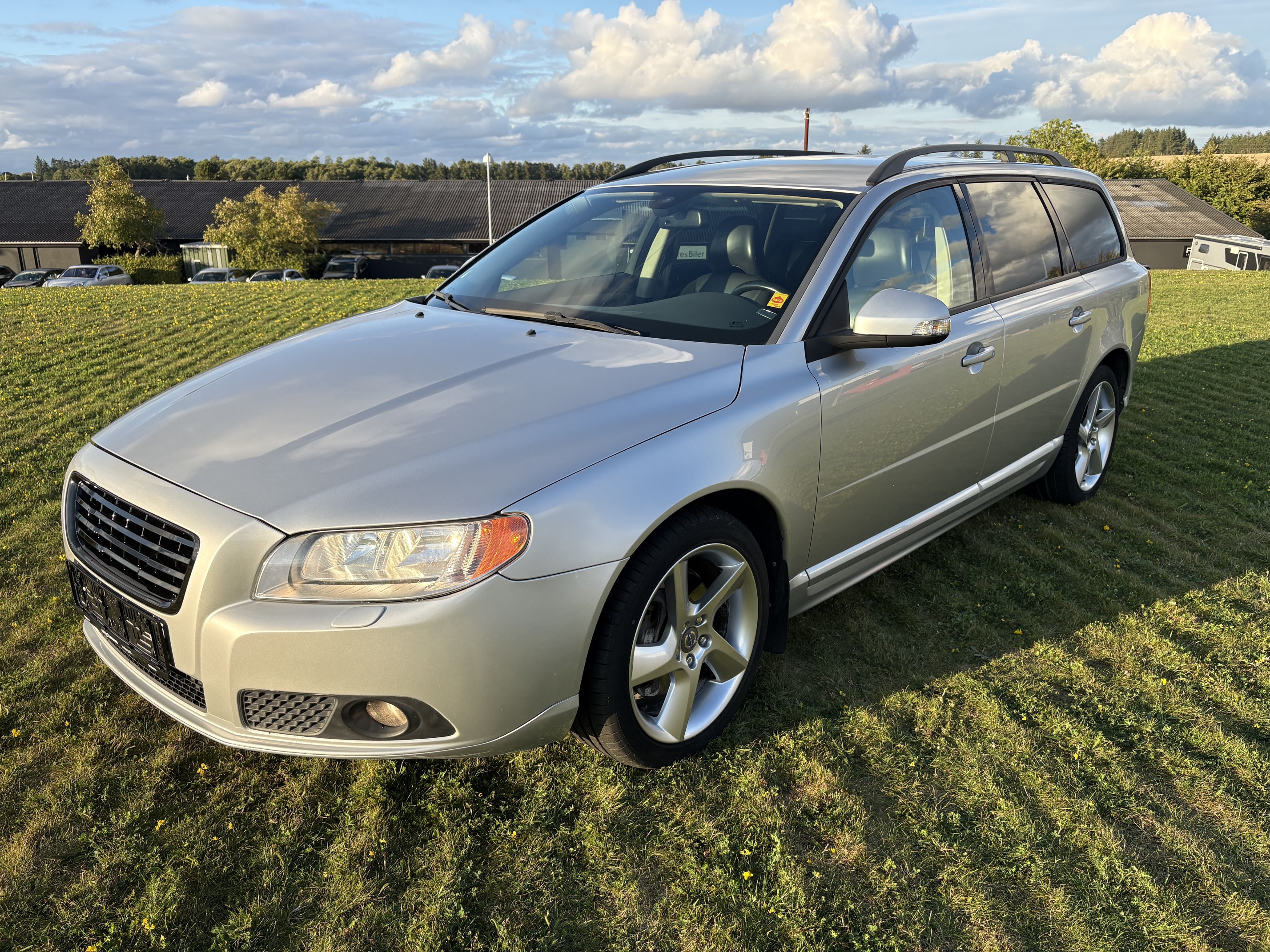 Sølv Volvo V70 fra 2008