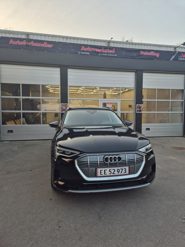 Audi e-tron XBM2RQ1