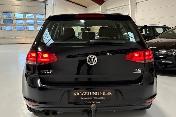 Grøn VW Golf VII fra 2014