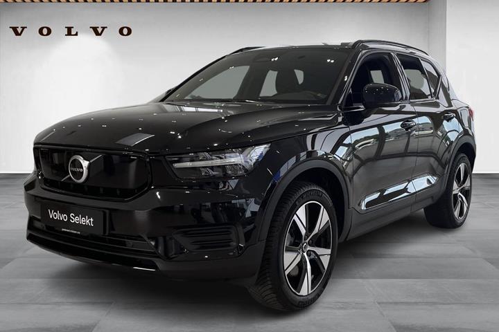 Sort Volvo XC40 fra 2022 set udefra