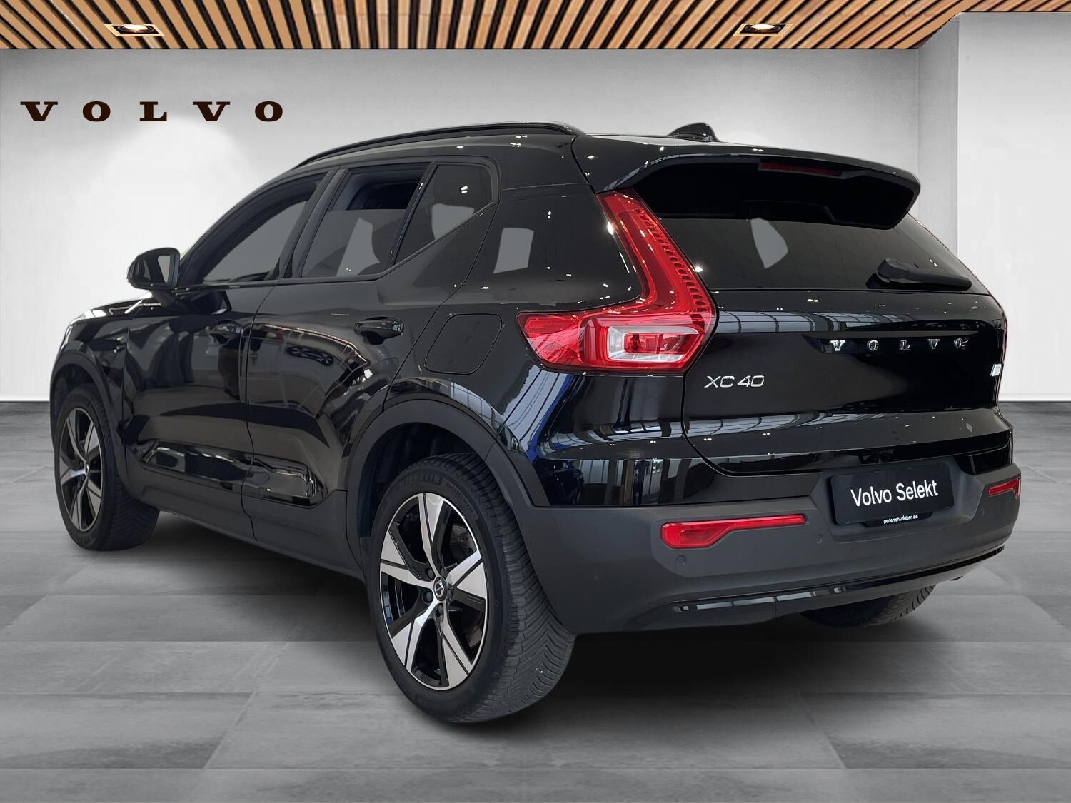 Sort Volvo XC40 fra 2022