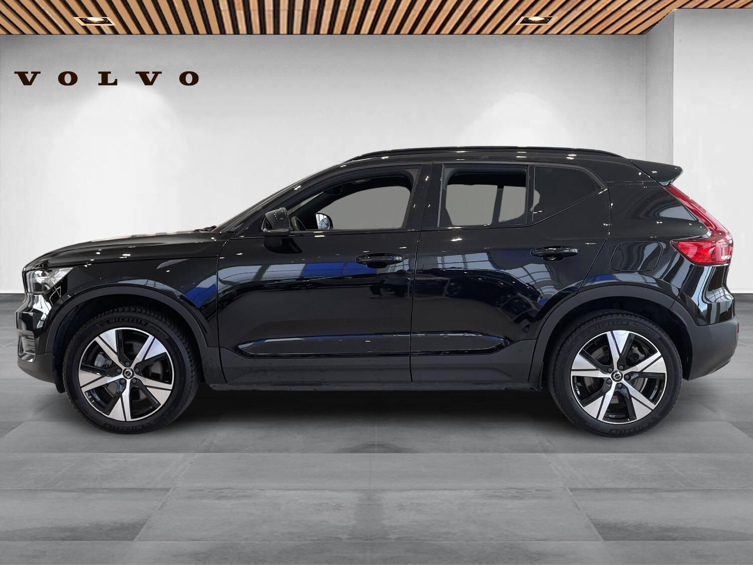 Sort Volvo XC40 fra 2022
