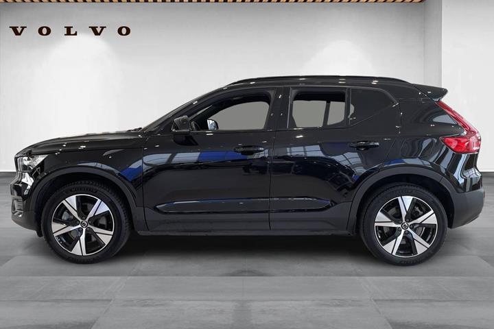 Sort Volvo XC40 fra 2022