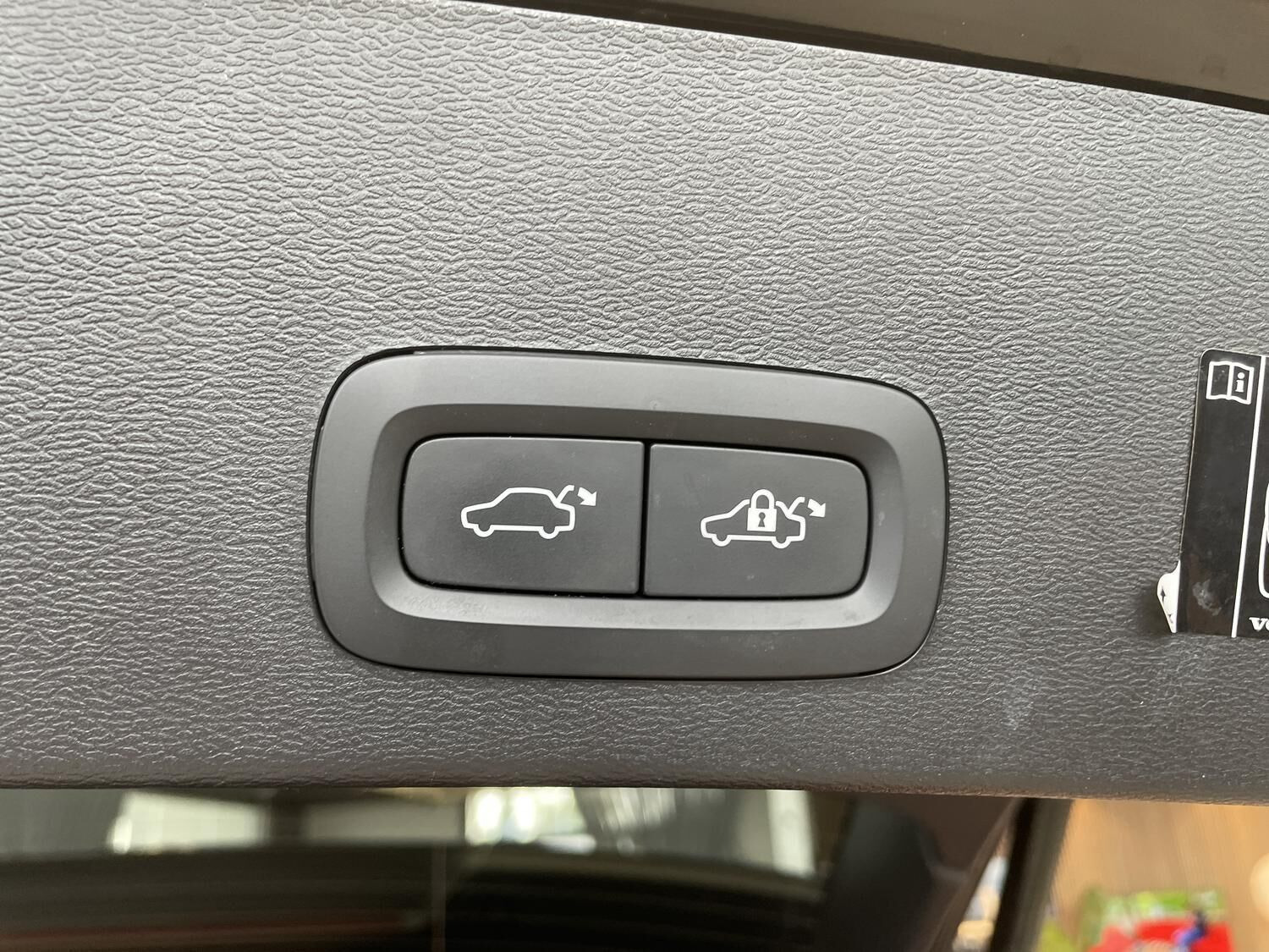 Sort Volvo XC40 fra 2022