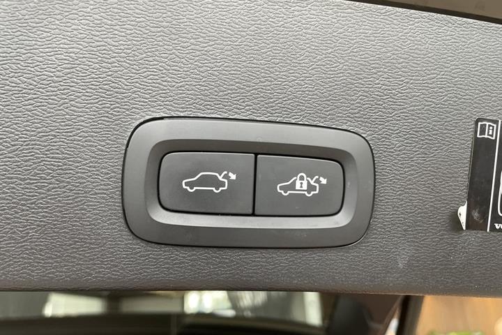 Sort Volvo XC40 fra 2022