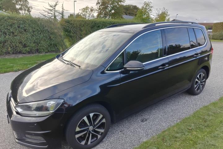 Sort VW Touran fra 2019