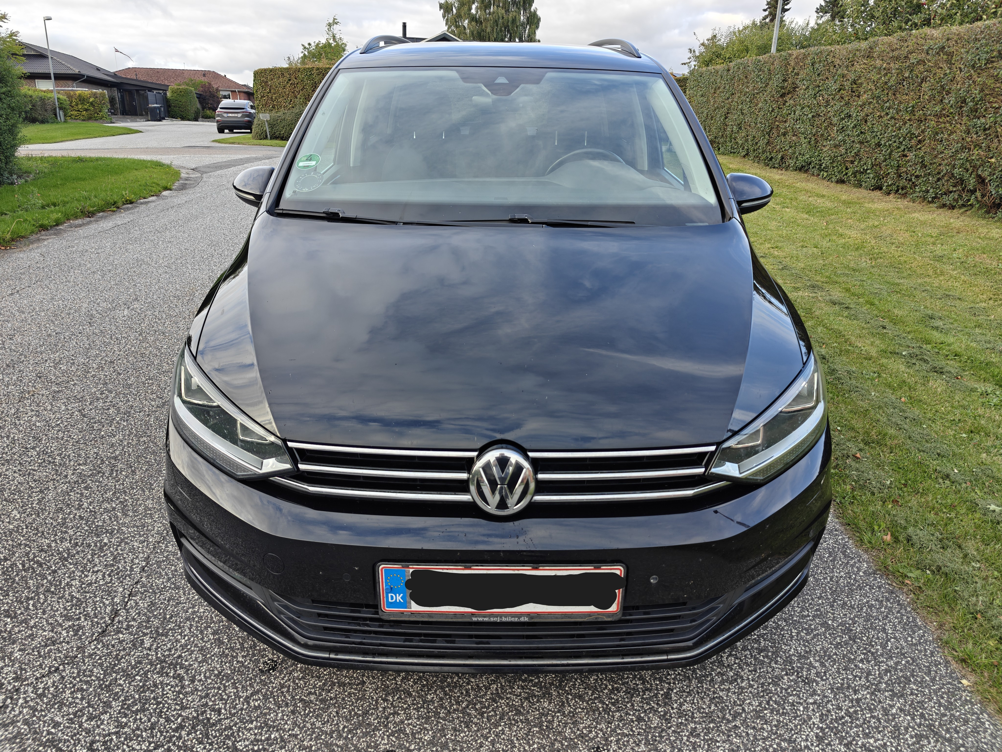 Sort VW Touran fra 2019