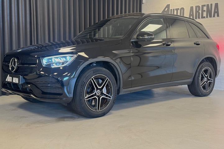Sort Mercedes GLC300 de fra 2021