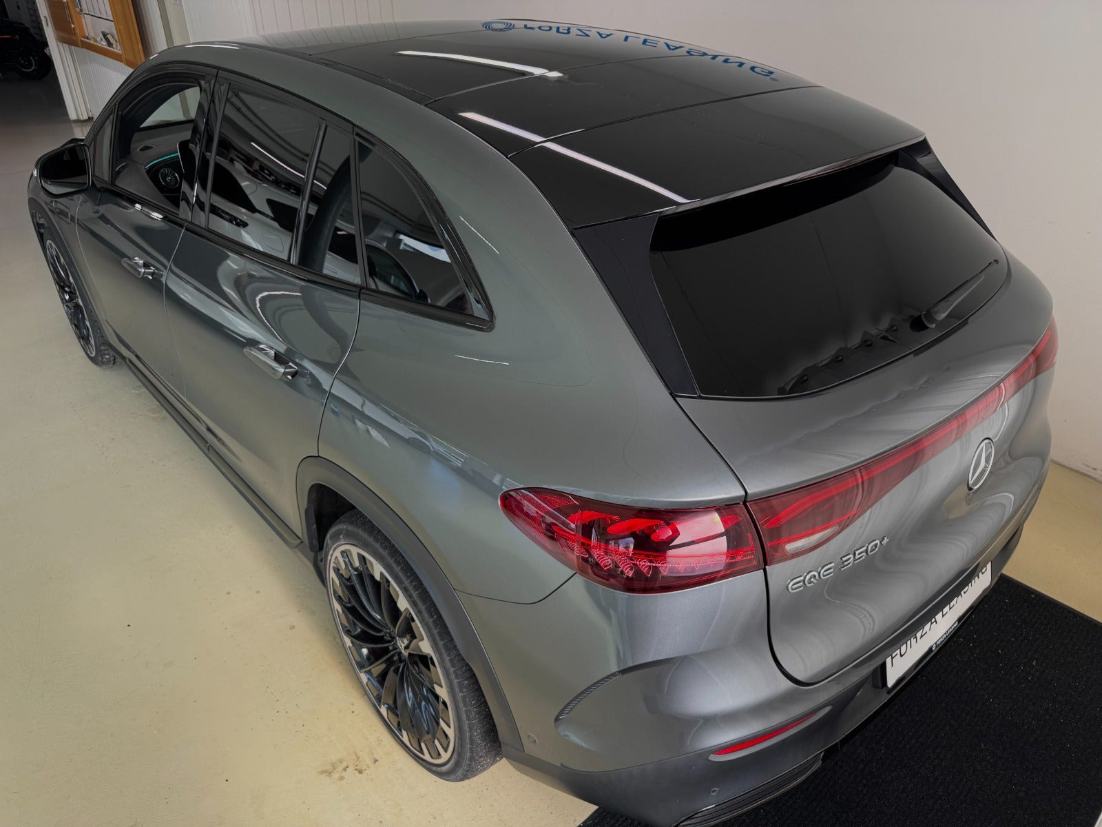 Mercedes EQE350+ SUV