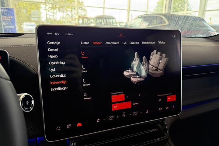 Sort Polestar 4 fra 2026