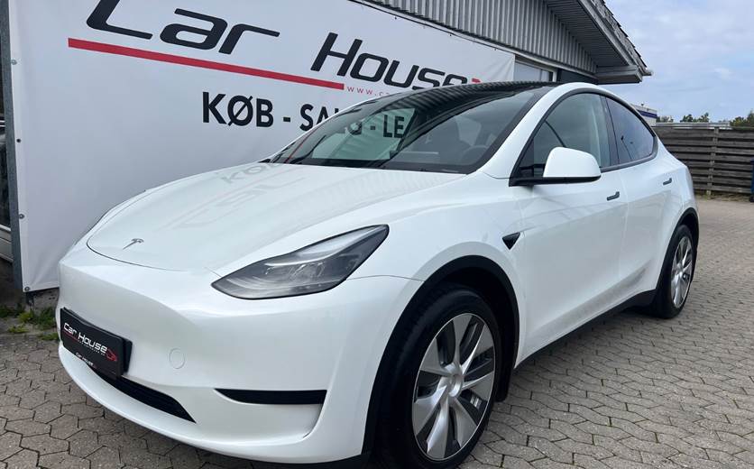 Tesla Model Y RWD