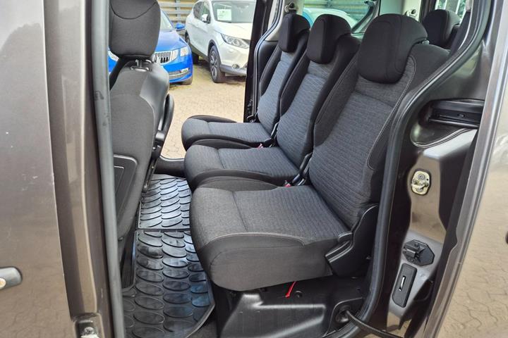 Brun Citroën Berlingo fra 2018