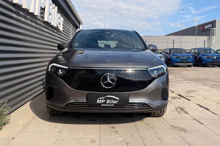 Grå Mercedes EQA250+ fra 2024