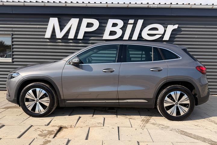 Grå Mercedes EQA250+ fra 2024