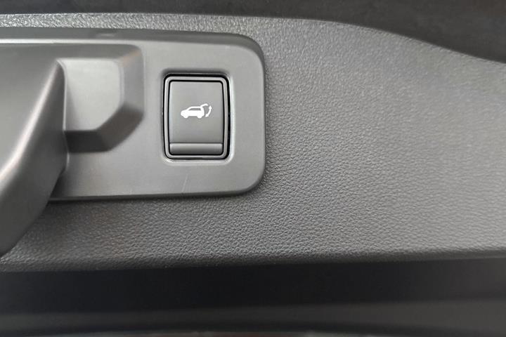 Grå Renault Scenic E-Tech fra 2026