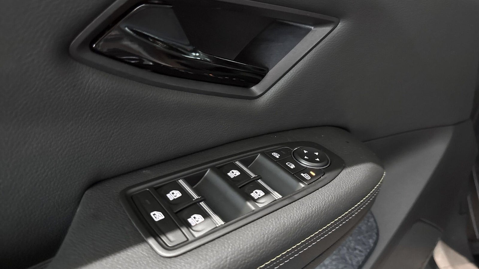 Grå Renault Scenic E-Tech fra 2026