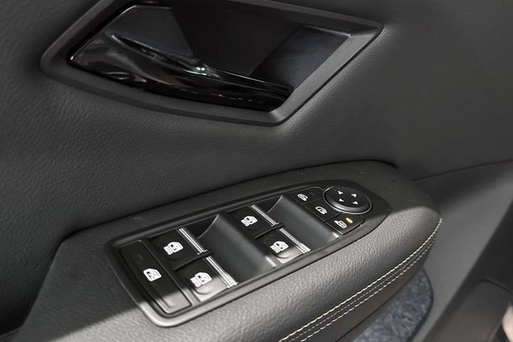 Grå Renault Scenic E-Tech fra 2026