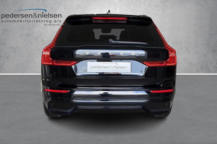 Sort Volvo XC60 fra 2022