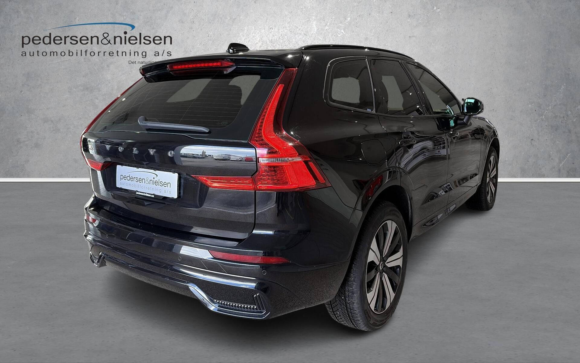 Sort Volvo XC60 fra 2022
