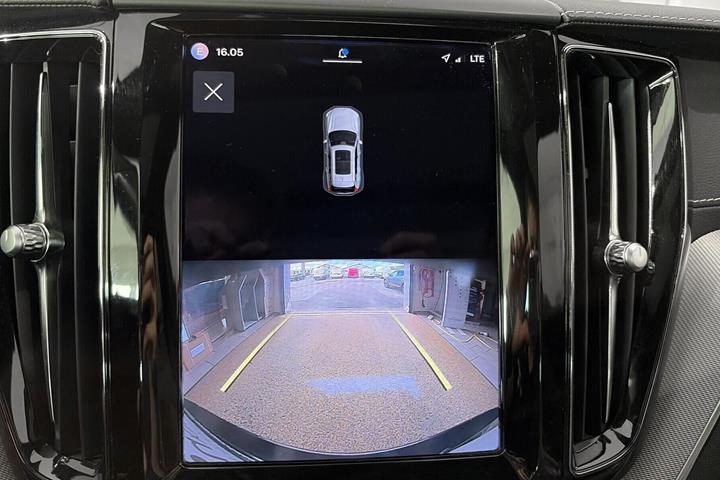 Sort Volvo XC60 fra 2022