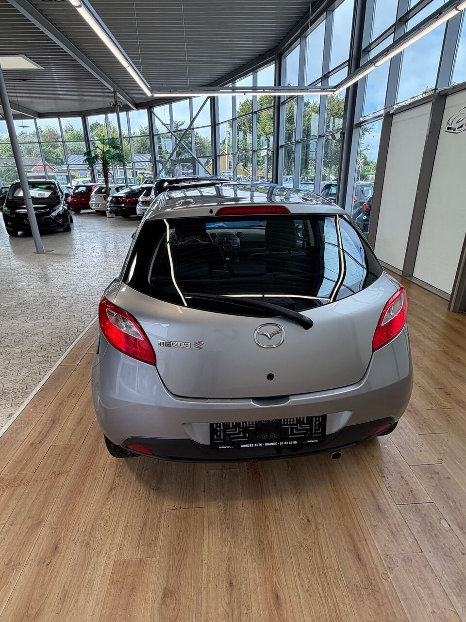 Sølv Mazda 2 fra 2009