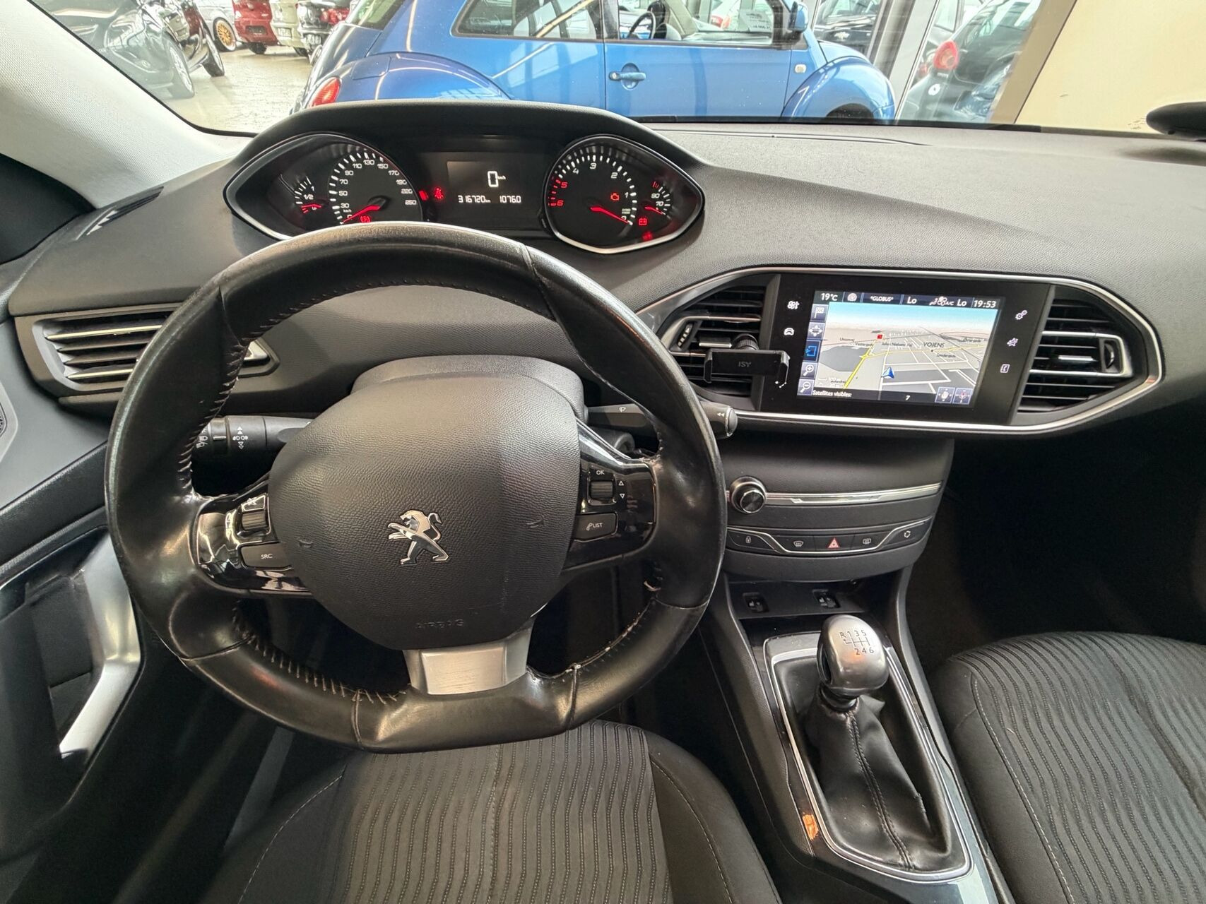 Grå Peugeot 308 fra 2014