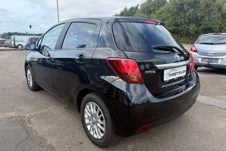 undefined Toyota Yaris fra 2016