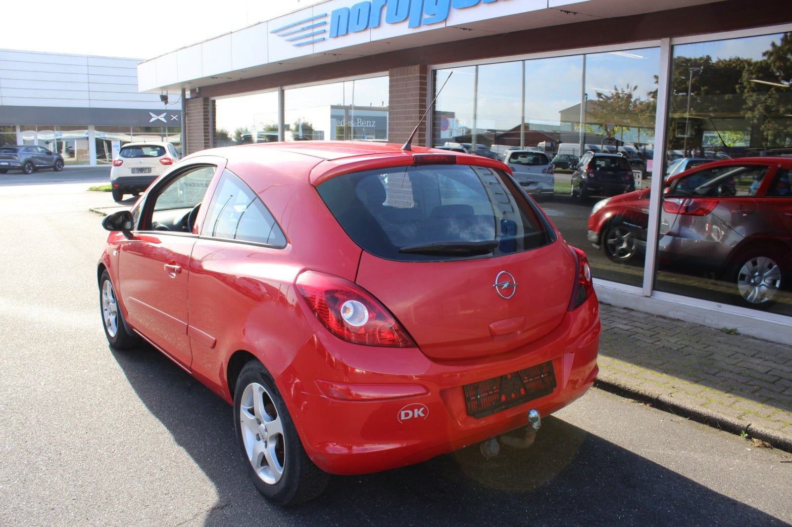 Rød Opel Corsa fra 2007