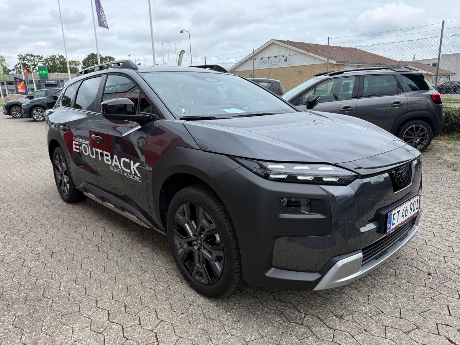 Grå Subaru e-Outback fra 2026