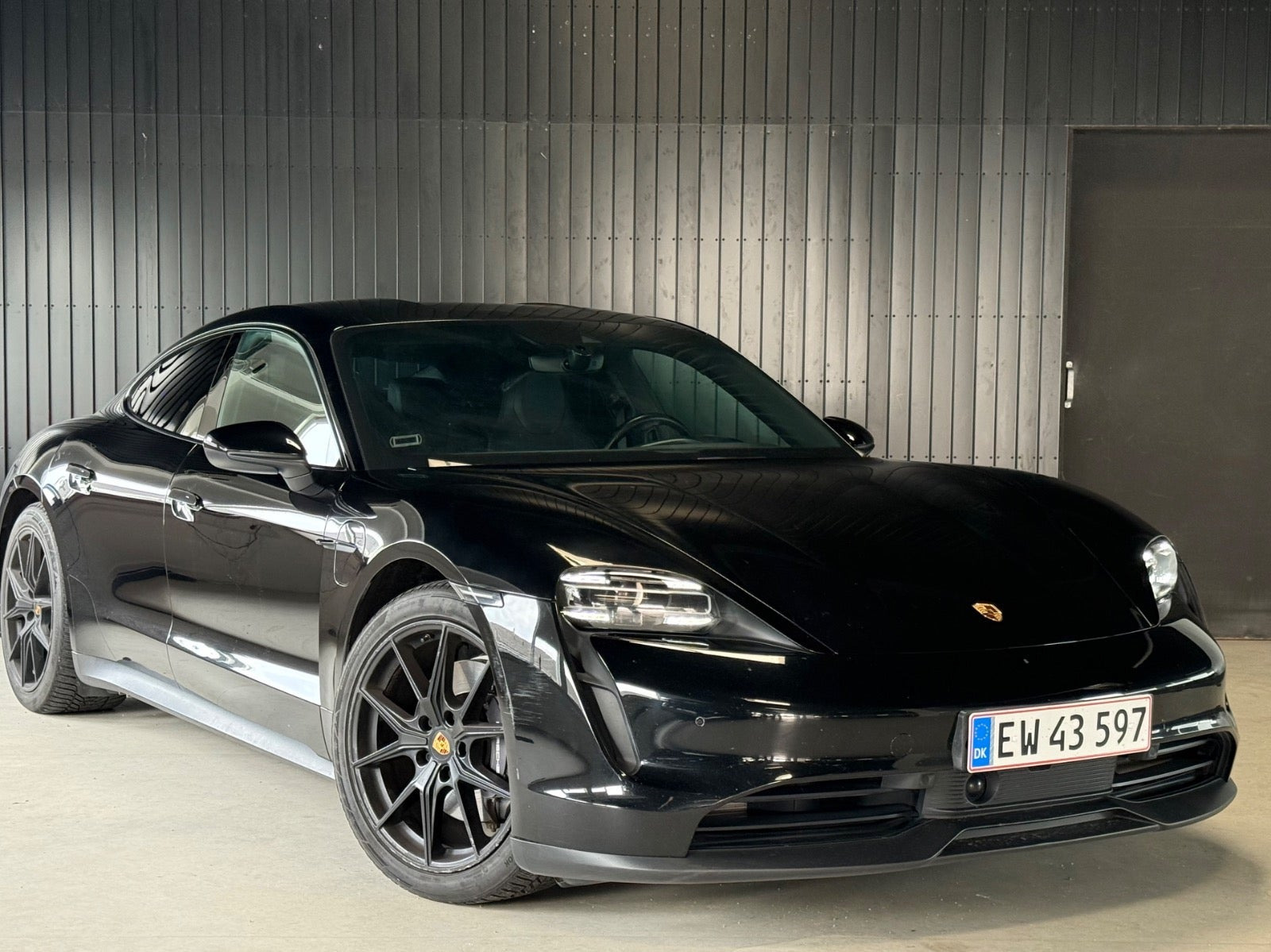 Porsche Taycan Performance+