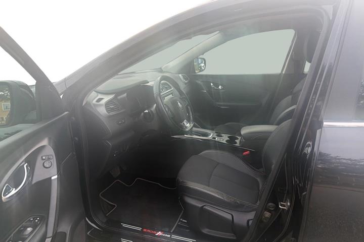 Sort Renault Kadjar fra 2016